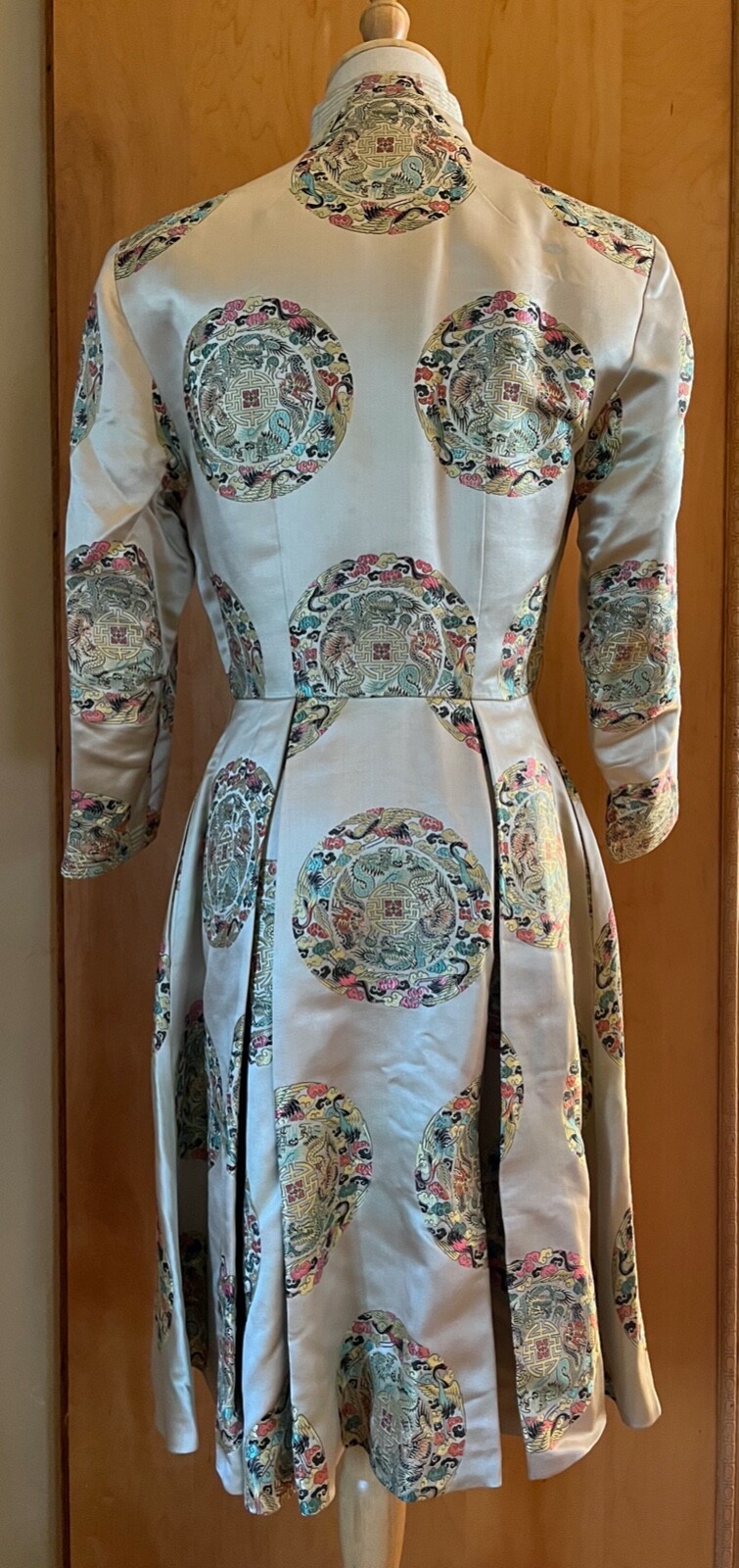 WOMEN&rsquo;S VINTAGE DYNASTY HONG KONG CHINESE SILK BROCADE DRESS COAT JACKET XS / S