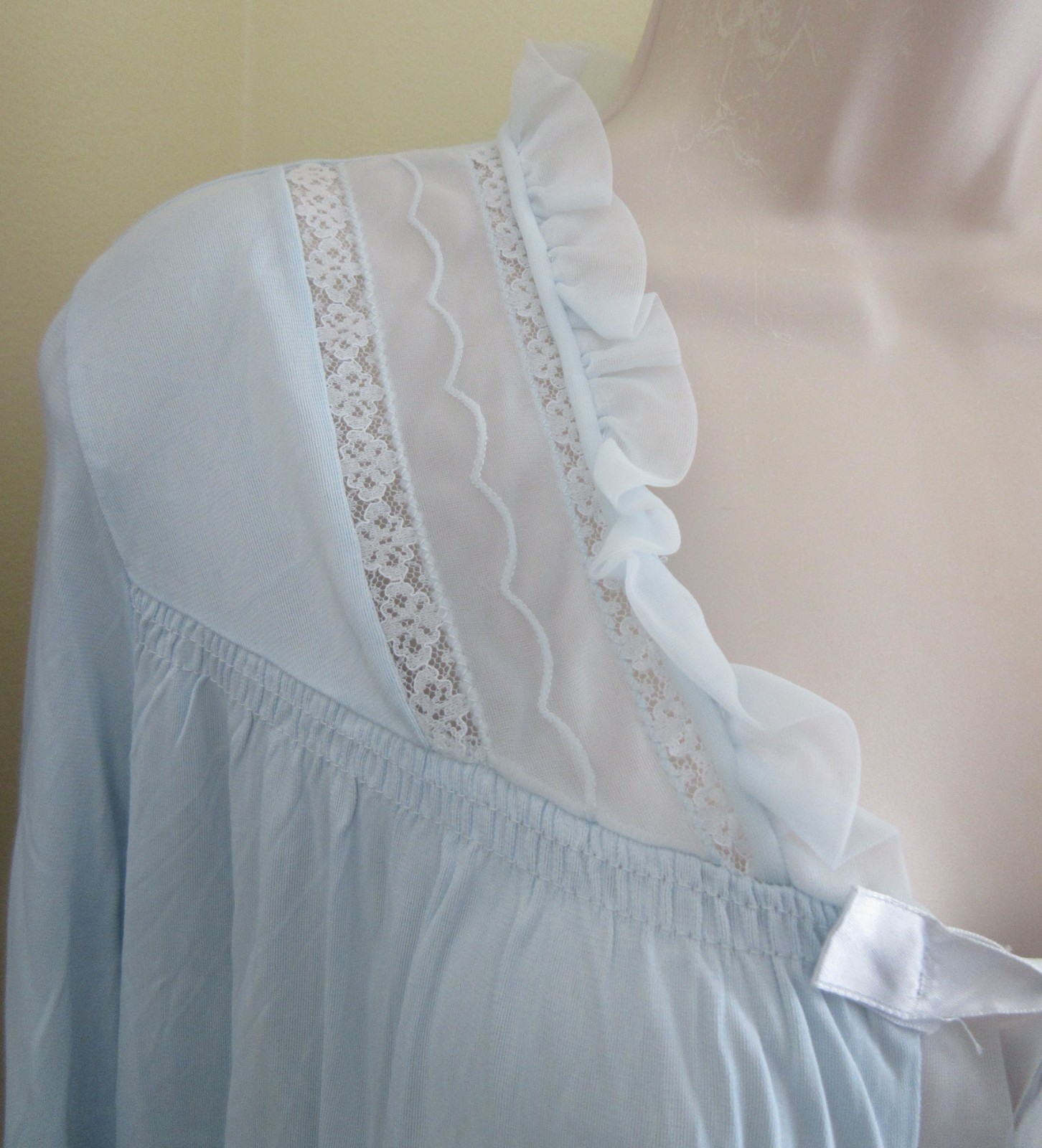 1950&rsquo;s BED JACKET LORRAINE Sheer BLUE nylon LACE overlay size MEDIUM 36/38 USA
