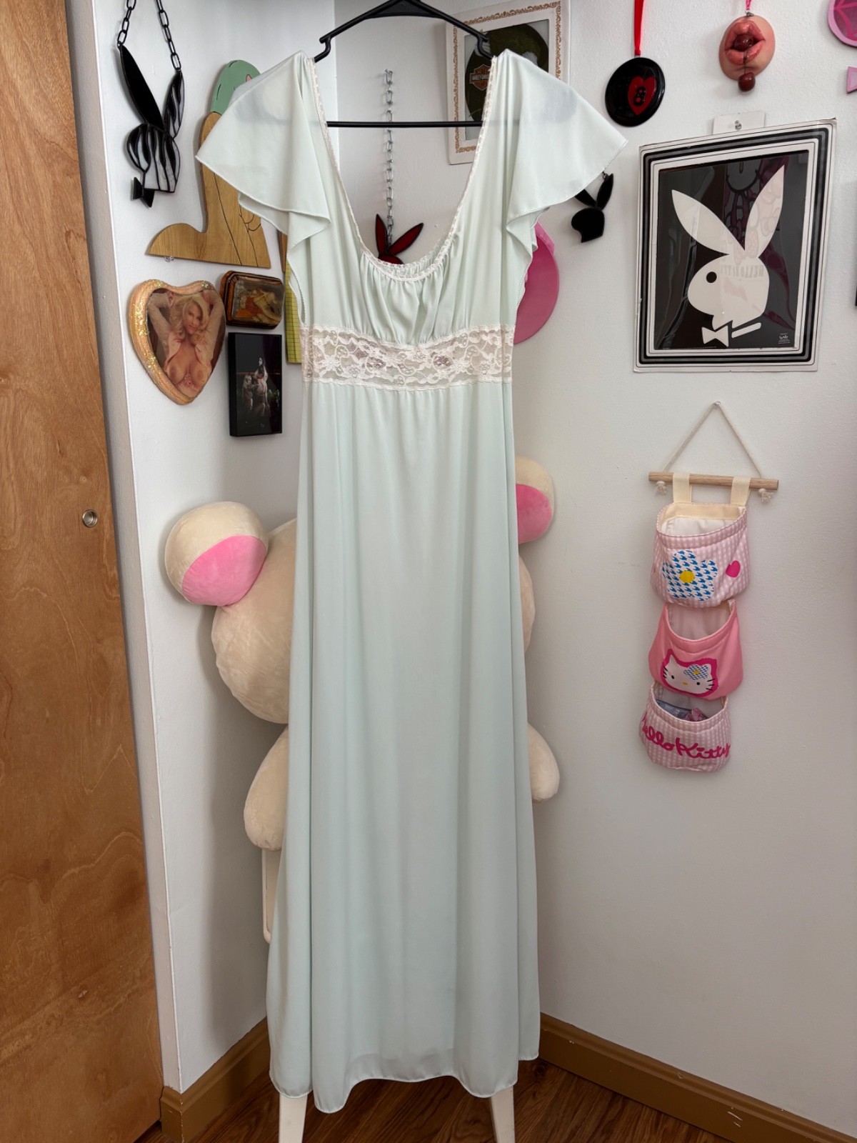 SIZE Small Vintage 1960s Olga pastel mint maxi length nightgown