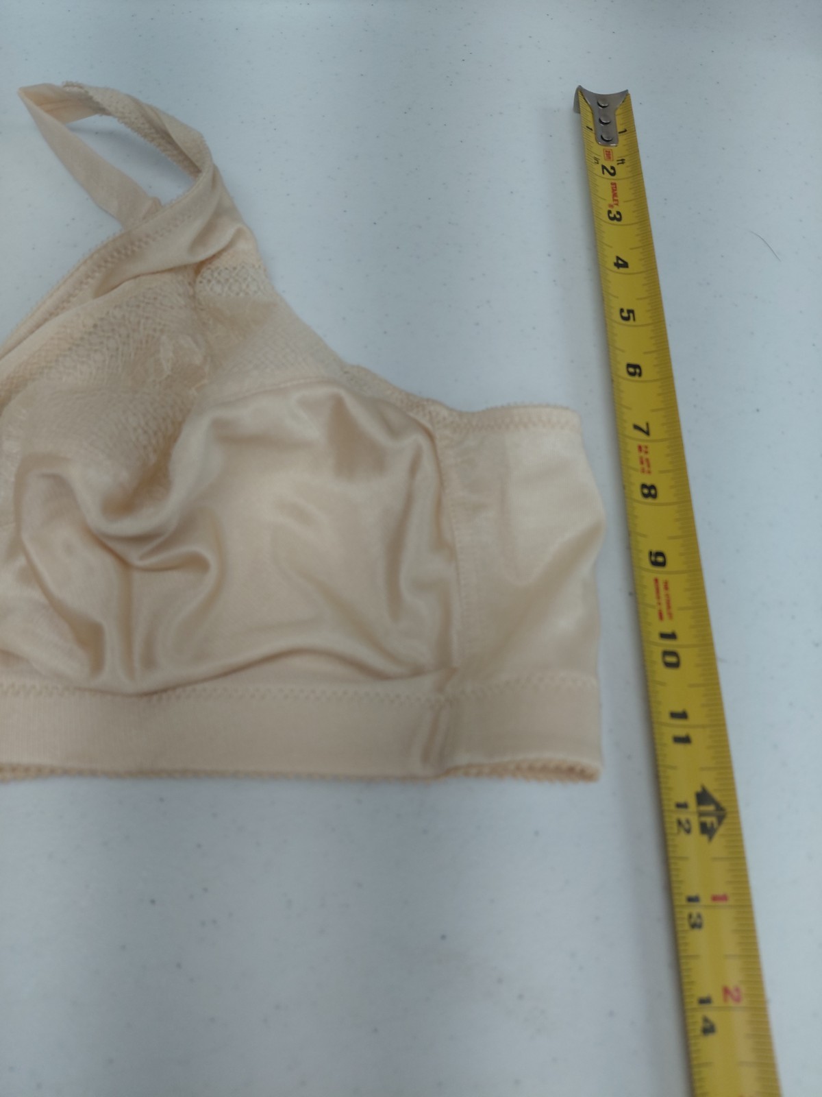 Vintage Exquisite Form Fully Bra Size 44C