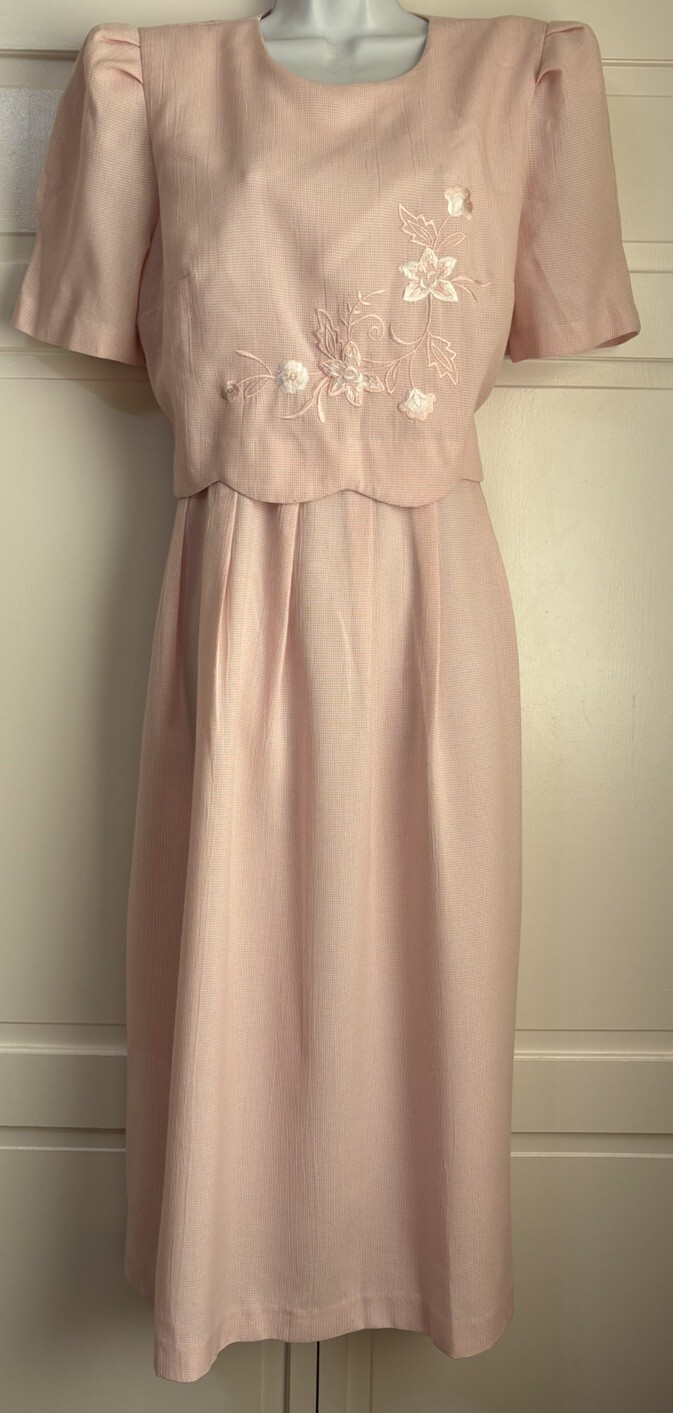 VINTAGE MISS DORBY PINK EMBROIDERED MIDI DRESS WOMEN&rsquo;S SIZE 8 COTTAGECORE