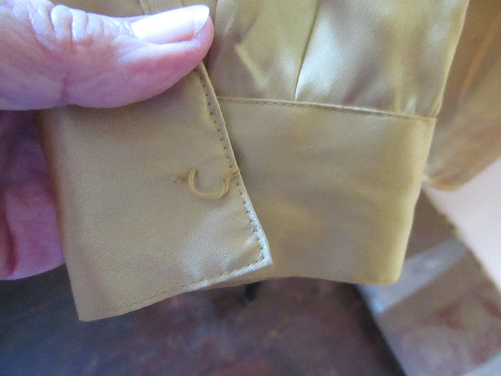 Vintage Joan Leslie 18 Plus Gold Button up Poly Satin Blouse Long sleeve AS-IS