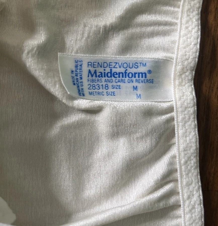Vtg Maidenform Satin Rendezvous Bikini Panties Medium White Second Skin Shiny
