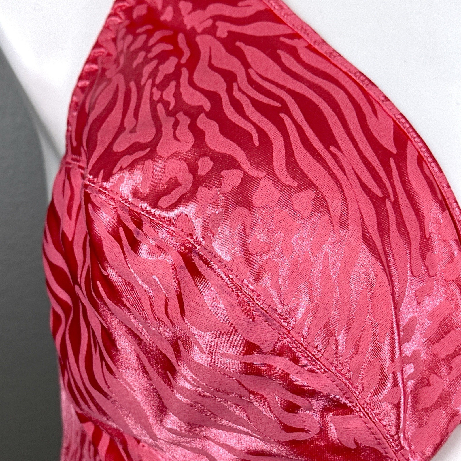 Vintage Vassarette 42C Satin Animal Print Bra Pink Second Skin Full Figure 75821