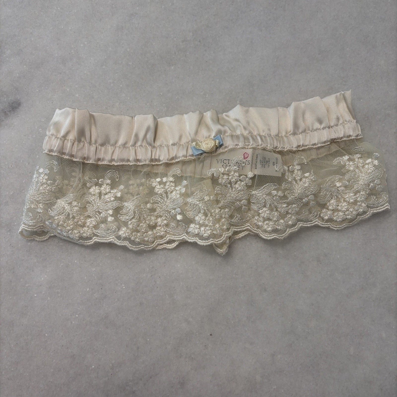 Vintage 90’s Victoria&rsquo;s Secret WEDDING LEG GARTER Cream Satin Lace One Size