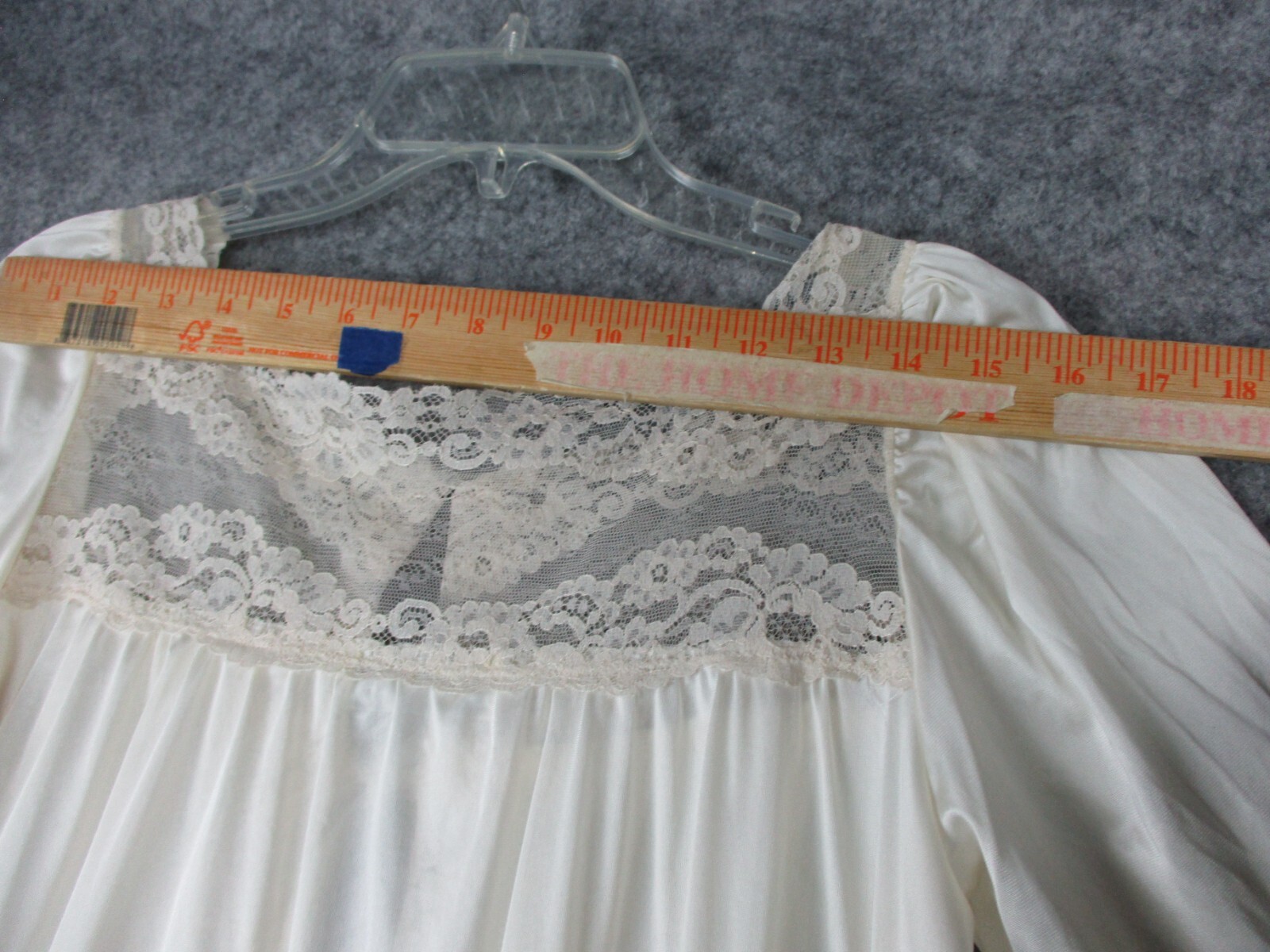 Miss Elaine Peignoir Robe nightgown & Dress Women S Ivory BUTTER SOFT Nylon Lace