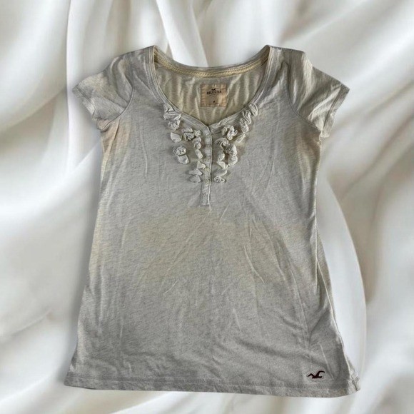 Hollister cream ruffle henley babydoll short sleeve top y2k vintage mcbling