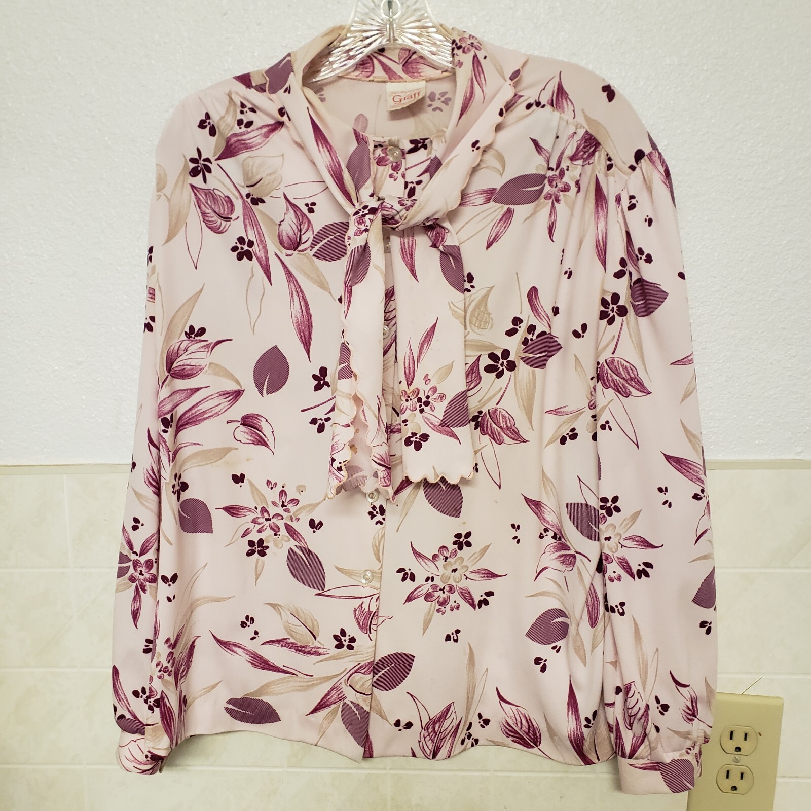 Damaged 1970s Graff CaliforniaWear Pink Purple Floral Med-Lg Neck Tie Bow Blouse