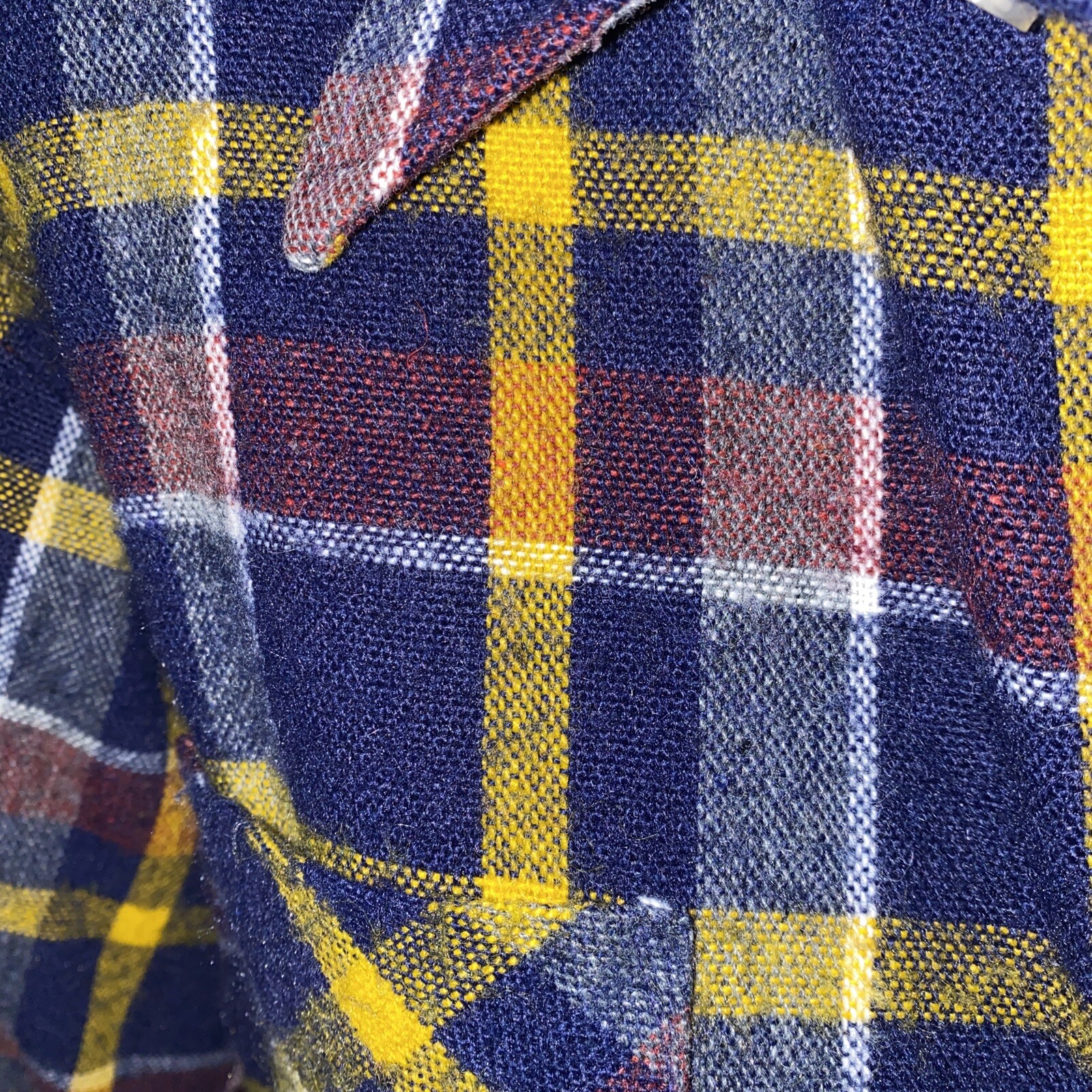 Vintage 1970s Plaid M/L Pinehurst plaid Retro camping bonfire Flannel Shirt A3