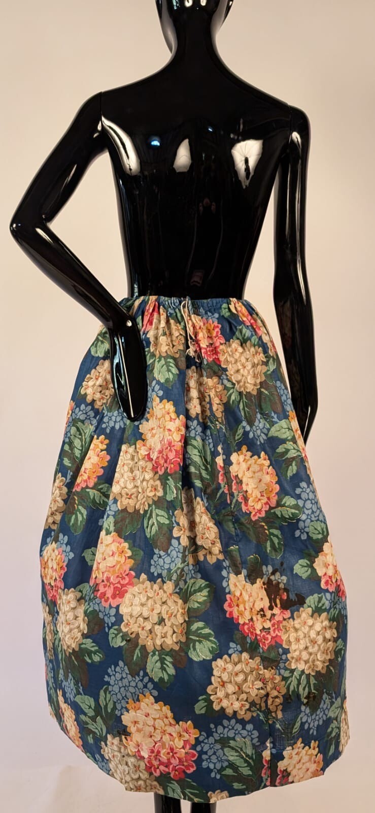 ROMANTIC VICTORIAN 1880’S HYDRANGEA FLORAL PRINT SKIRT 