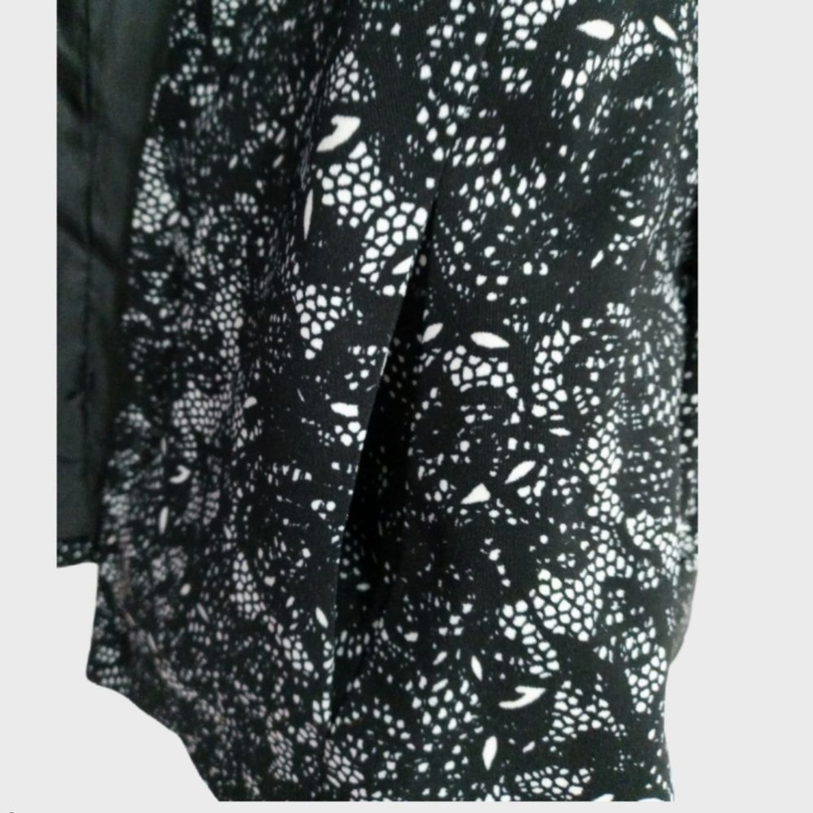 elementz women&rsquo;s Blazer/ Jacket Color Black & White/Size S