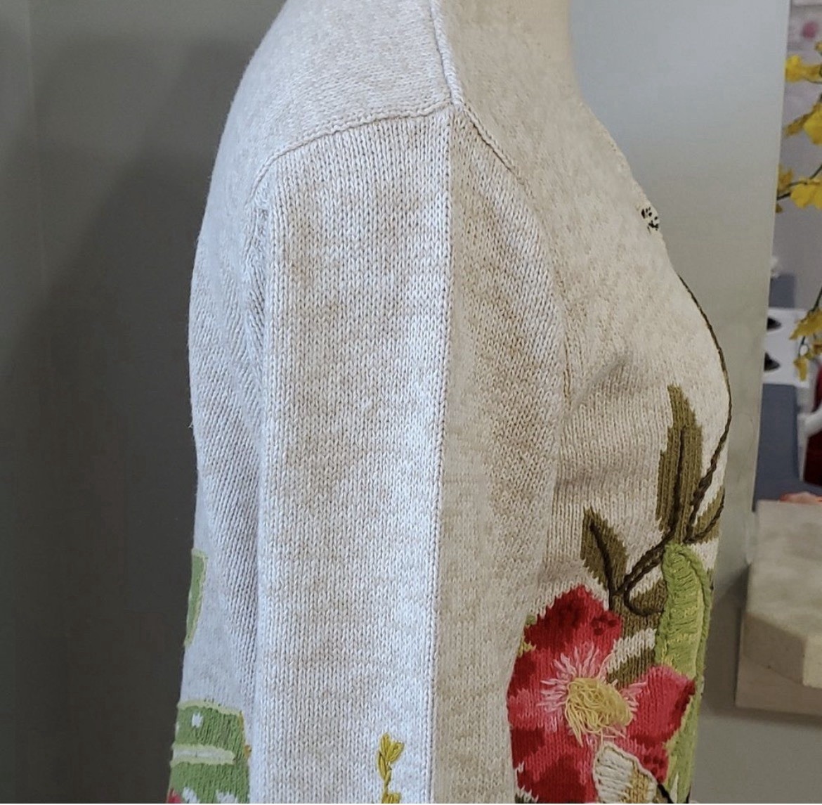 VTG Susan Bristol Button Down Sweater Beautiful Embroidery Flowers/Birds – Sz M