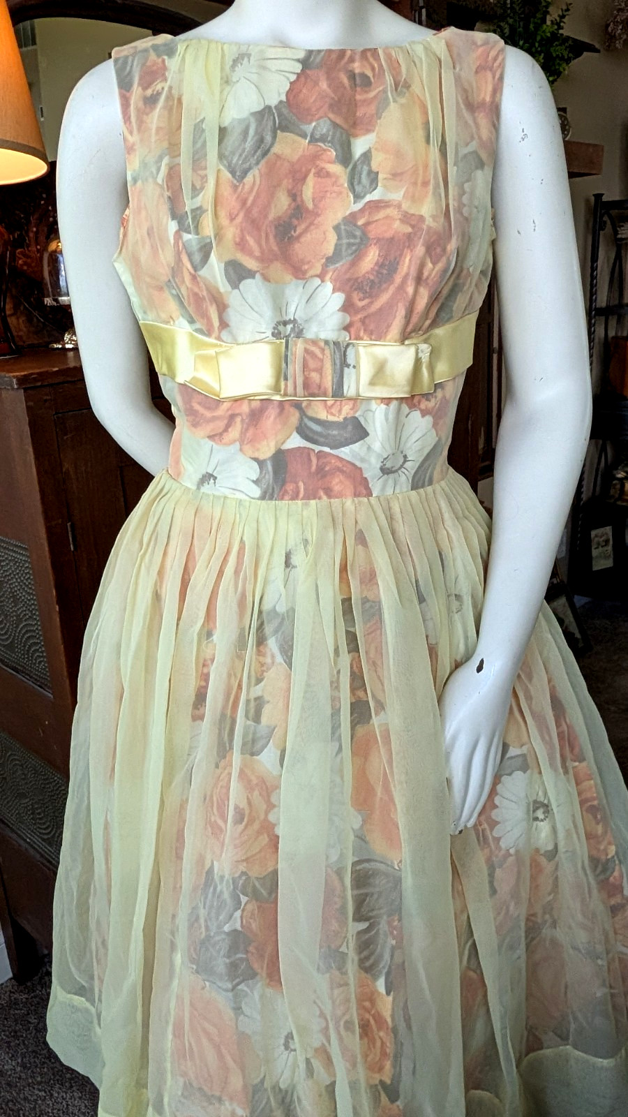 Vintage 50s Yellow Chiffon Prom Party Dress Tea Length 38” Bust (vintage 16)