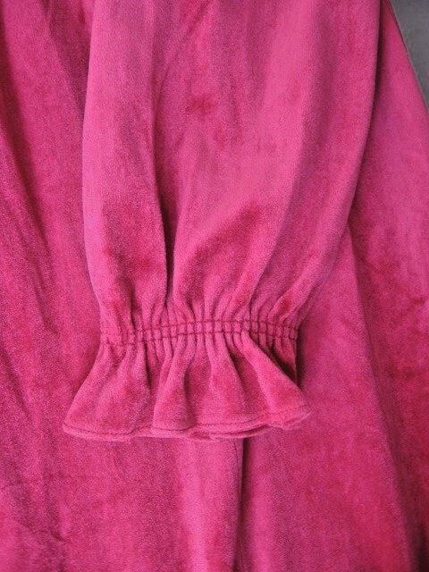 VTG GILLIGAN O&rsquo;MALLEY RASPBERRY RUFFLED VELOUR- ZIP FRONT-PINTUCKING