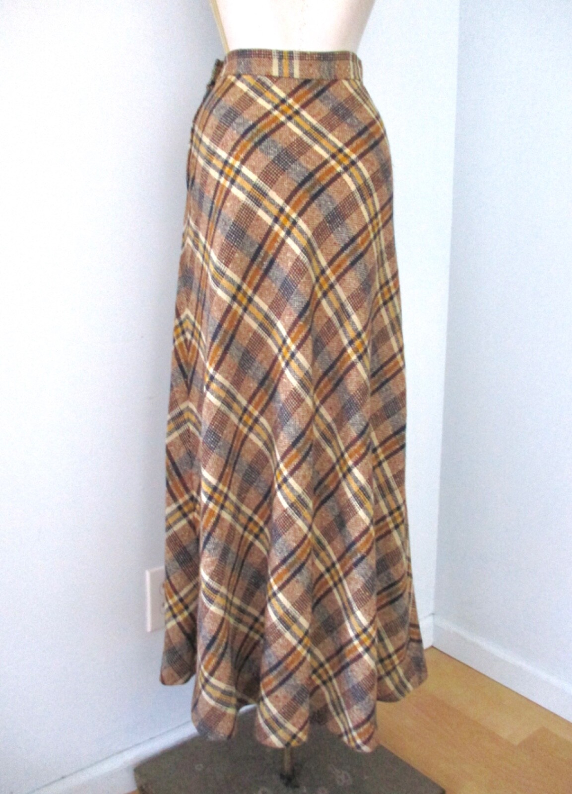 Vtg 60s 70s Mod Brown Gold Plaid Tweedy Acrylic A-Line Maxi Hostess Skirt 25 in.