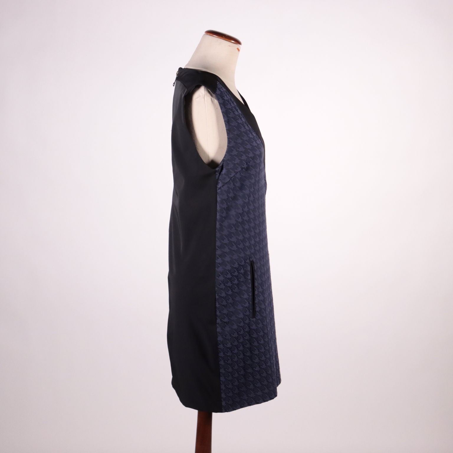 Pinko Pied de Coque Sheath Dress Second Hand US Size 4