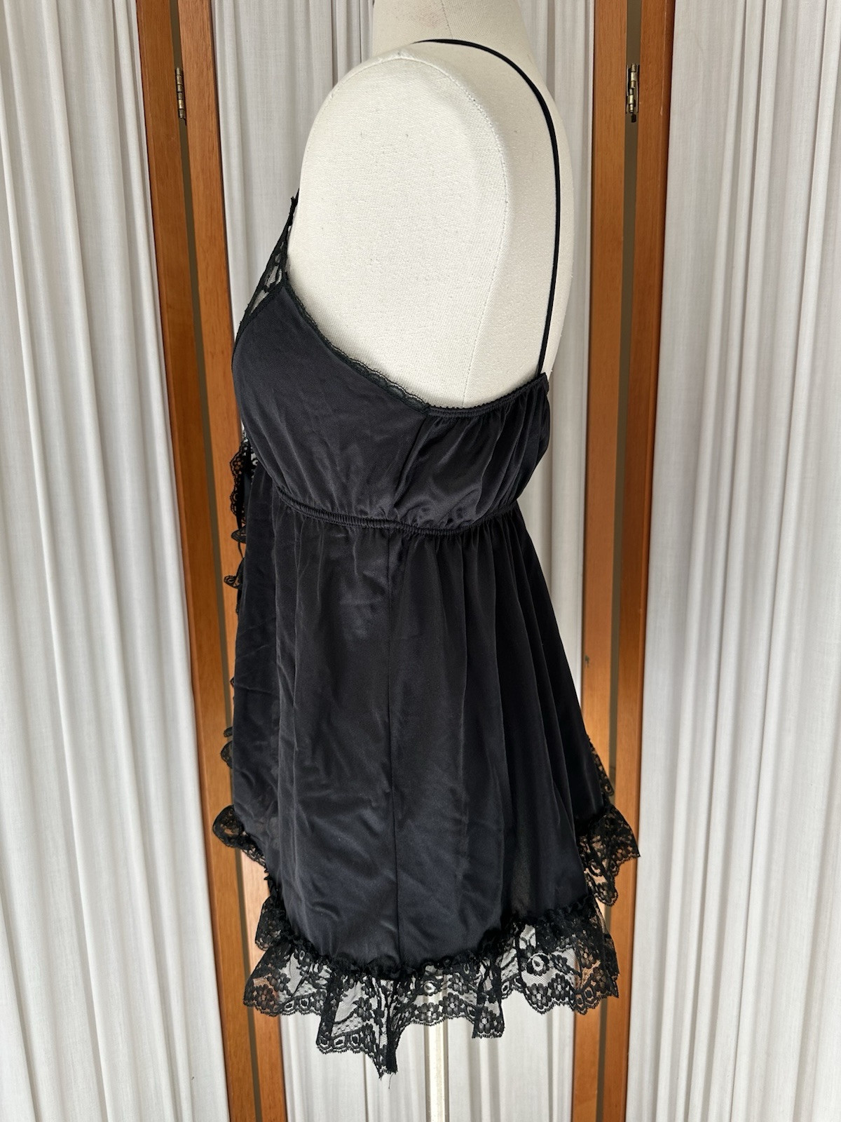 VTG Flair Frilly Front Tie Closure Lingerie Top Black Cami Teddy Sexy Nightie
