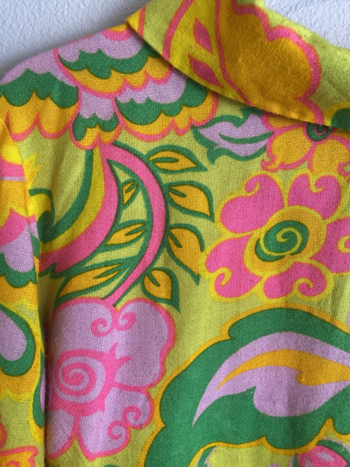 60’s VTG Mod Psychedelic Floral Cotton Lawn Mock Top QueenCasuals Boxy L? No Tag