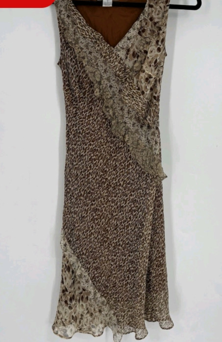 Vintage Lapis 90&rsquo;s Large 100% Silk Leopard Animal Print Flowy V neck Dress Midi