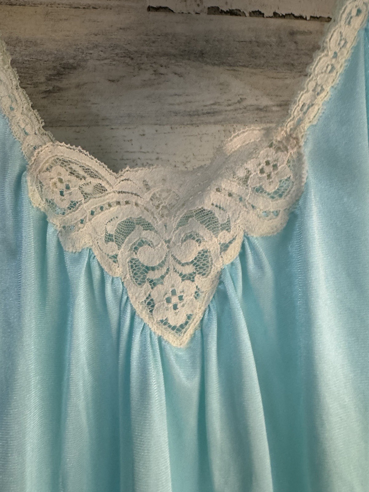 VINTAGE KAYSER LONG FULL BUST NYLON & LACE TRIM NIGHTGOWN, MED-BUST 40
