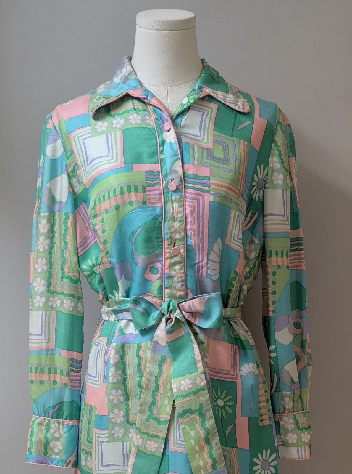 Vintage 70&rsquo;s Silk MOD Psychedelic Shirt Dress Colony Classics Hong Kong Belt M