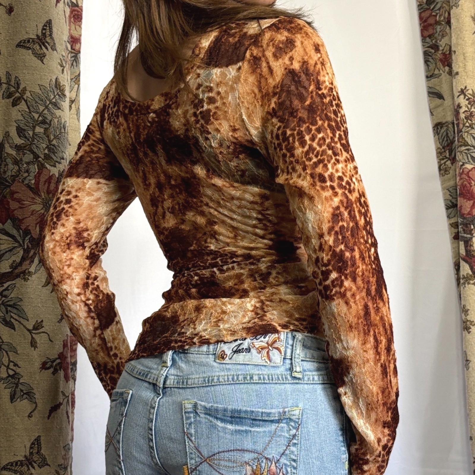 BKE Stunning vintage Y2k long sleeve sheer top with leopard print design
