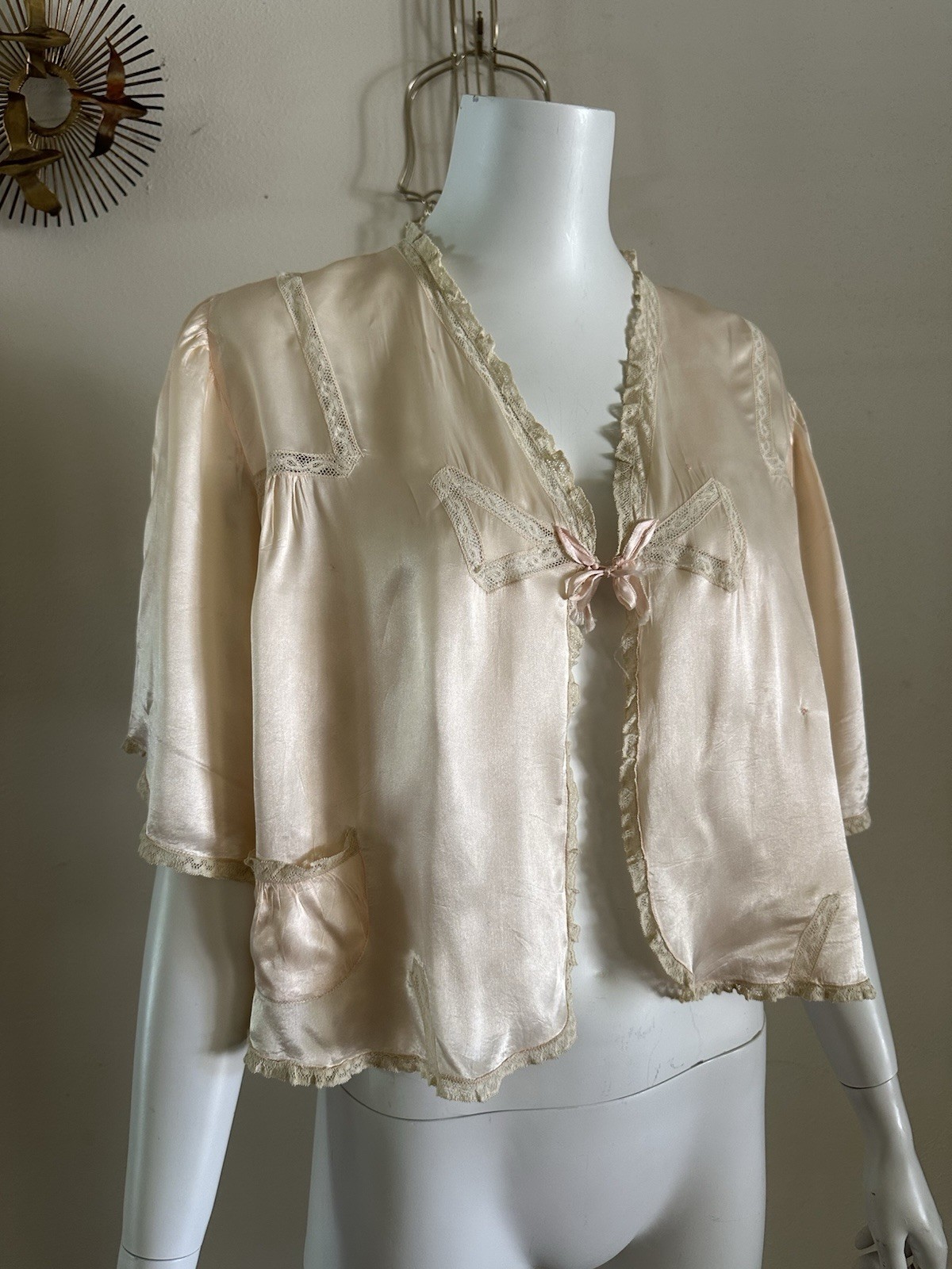 1930s Rayon Satin Bed Jacket Champagne Peach Lace Bow Tie Front Boudoir Top VTG