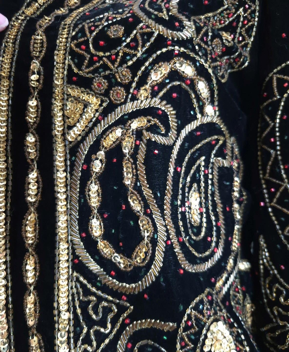 BLACK VELVET w/GOLD EMBROIDERY & BEADING Vintage 1980s BOHO GLAM JACKET M/L