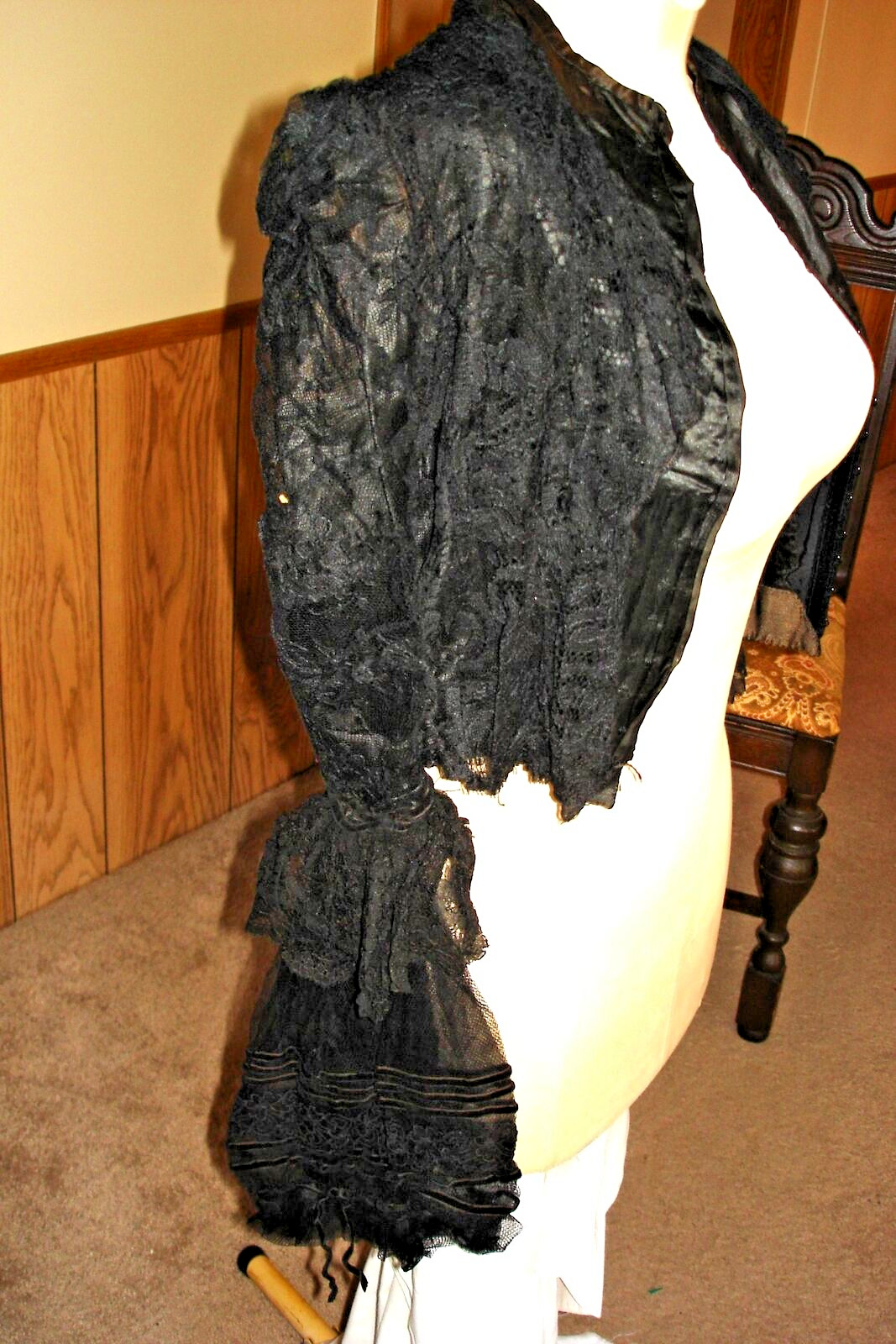 Outstanding Victorian Top Bodice completly covered with Chantilly Lace