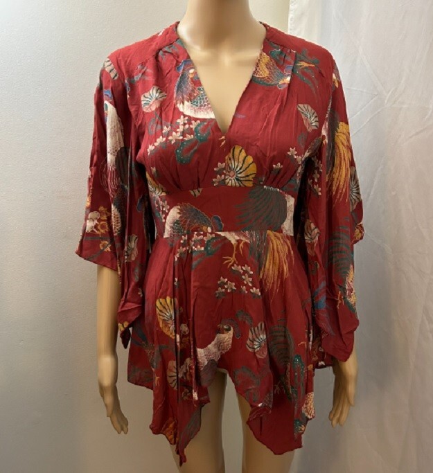 BYER California VTG Women&rsquo;s M Red Flowered Top Handkerchief Hem Kimono Sleeve