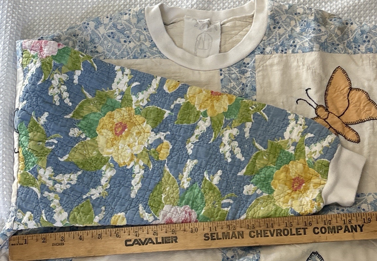 VTG Hand Quilted Patchwork Fabric Butterfly Floral Pullover Sweater Pastels M/L