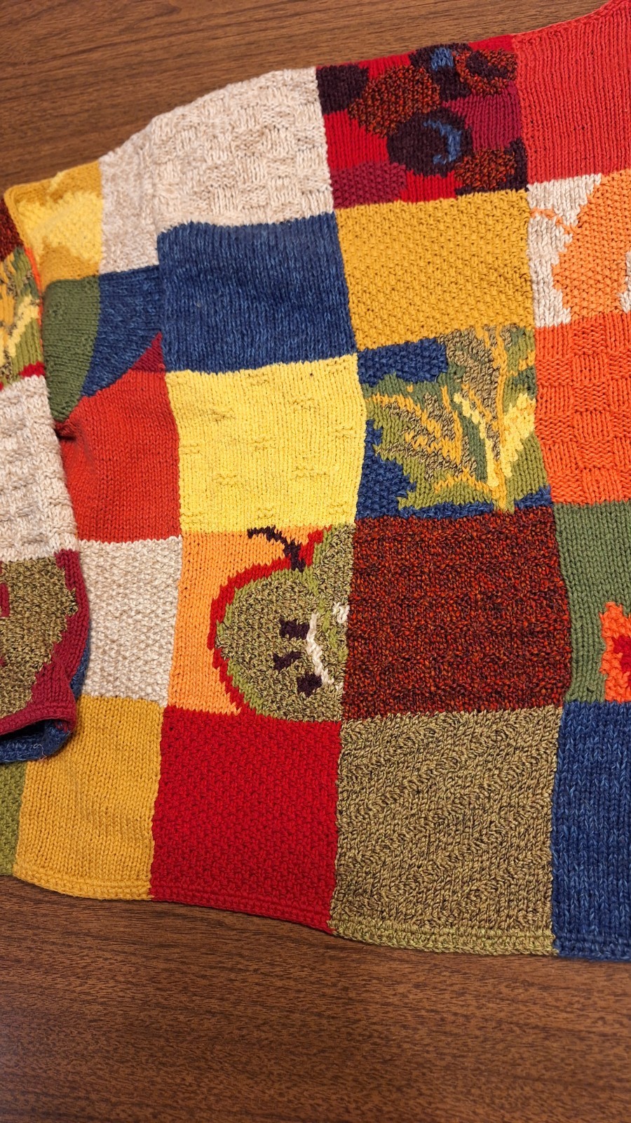 1990s Susan Bristol Patchwork Fall Apples Leaves Sunflower Rainbow Cardigan XL