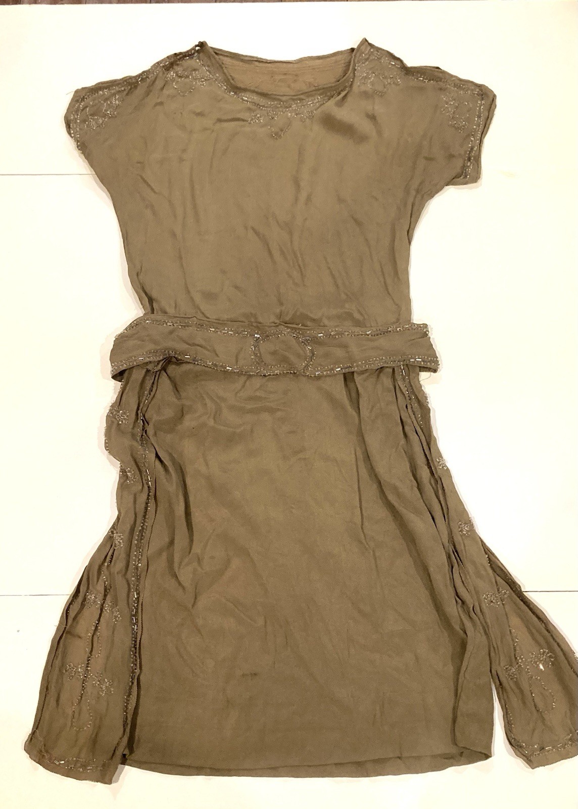 Vintage 1920s silk beaded flapper dress as is B 38