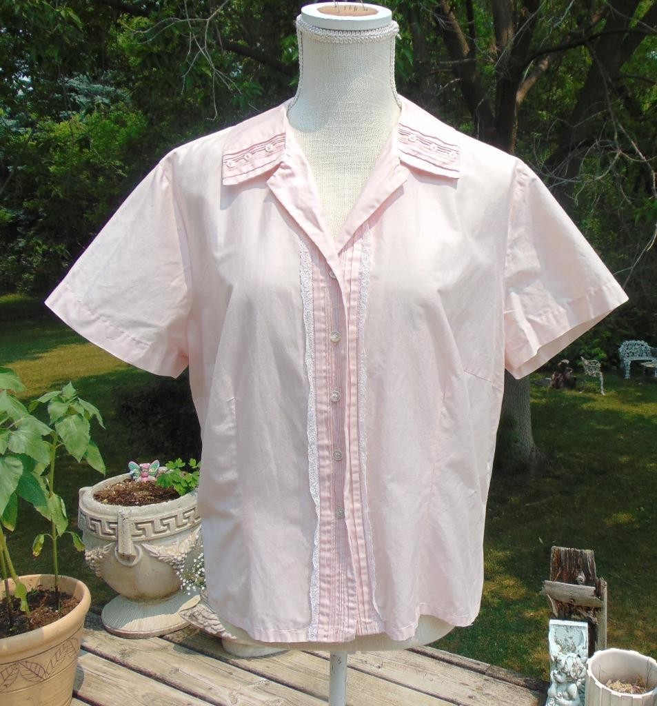 VTG 50s Pale Pink Cotton Blouse Cute Details 46B