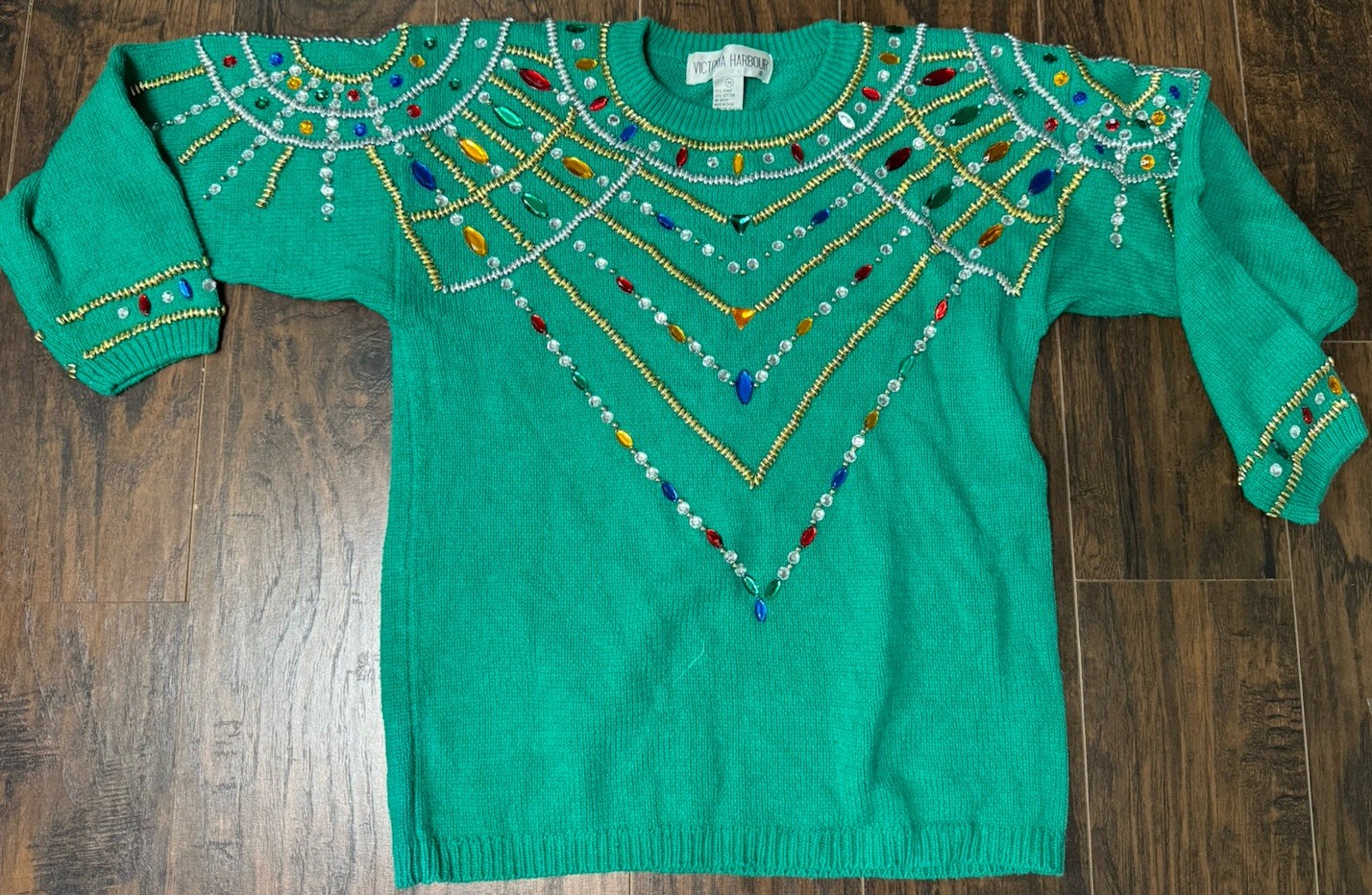 Vintage green sweater Victoria Harbour.1980s and 90s aesthetic, beadwork,jewels