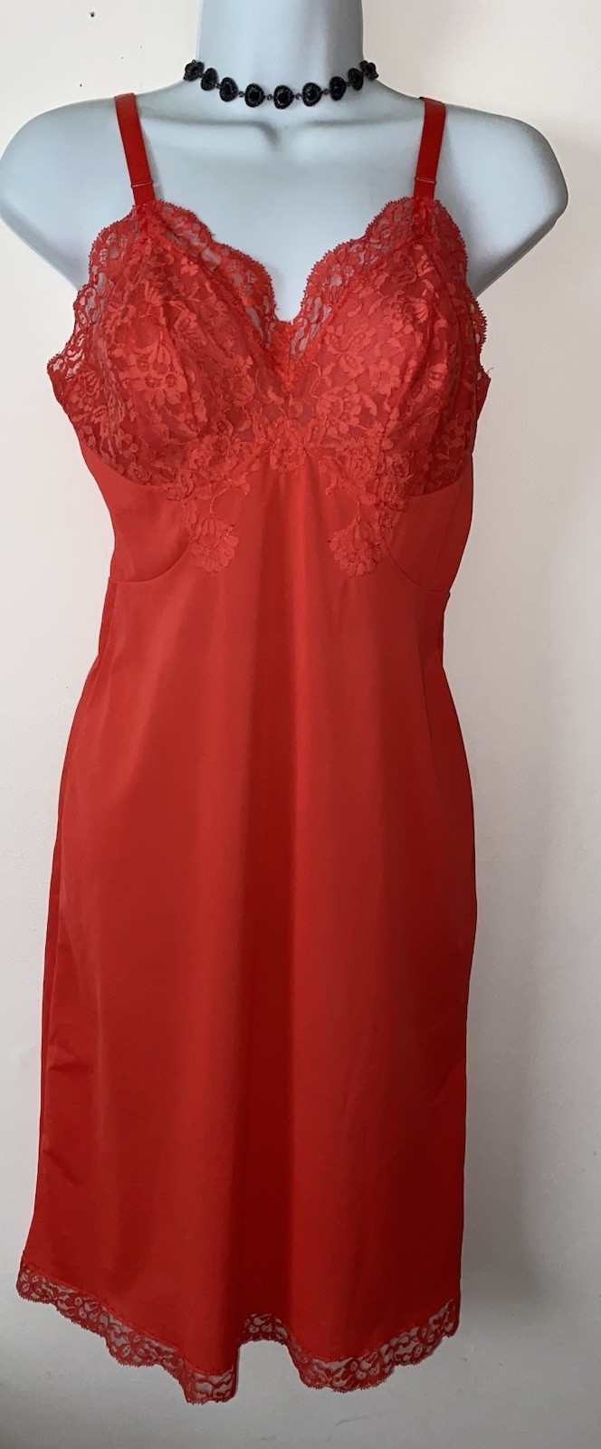 Vtg Gossard Artemis Full Slip Size 32 Soft Red Nylon Beautiful Lace Small XSmall