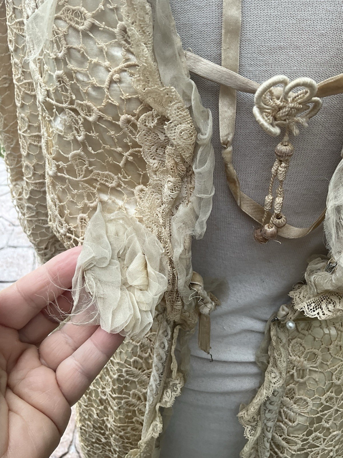RARE 1920s MOST ORNATE LADIES GARDEN OPERA EDWARDIAN LACE SILK COAT AMAZING