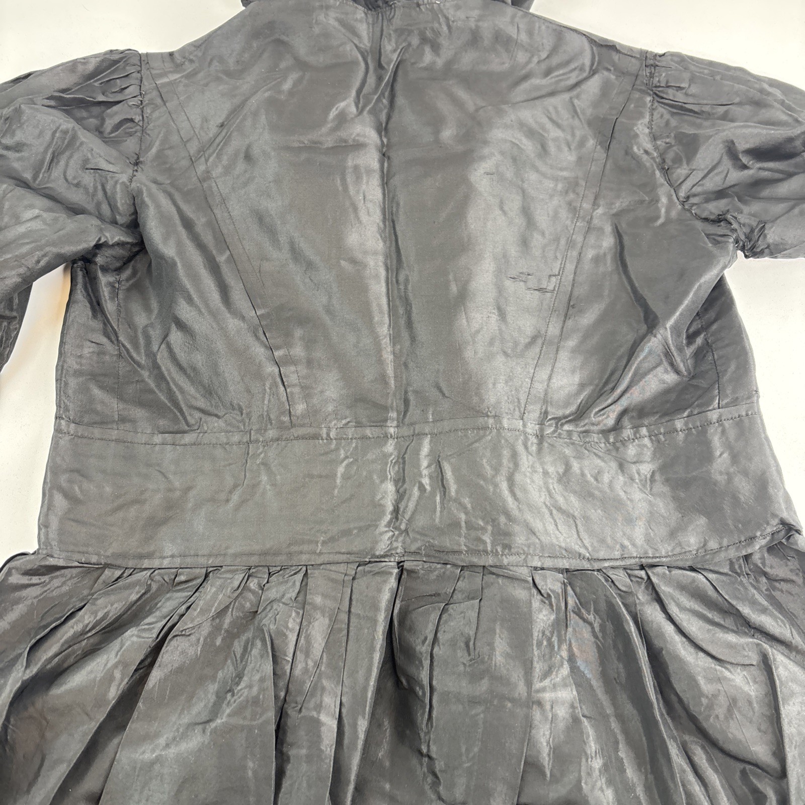 1800&rsquo;s Antique Victorian Ladies Black Silk Taffeta Mourning Coat w/ Large Collar