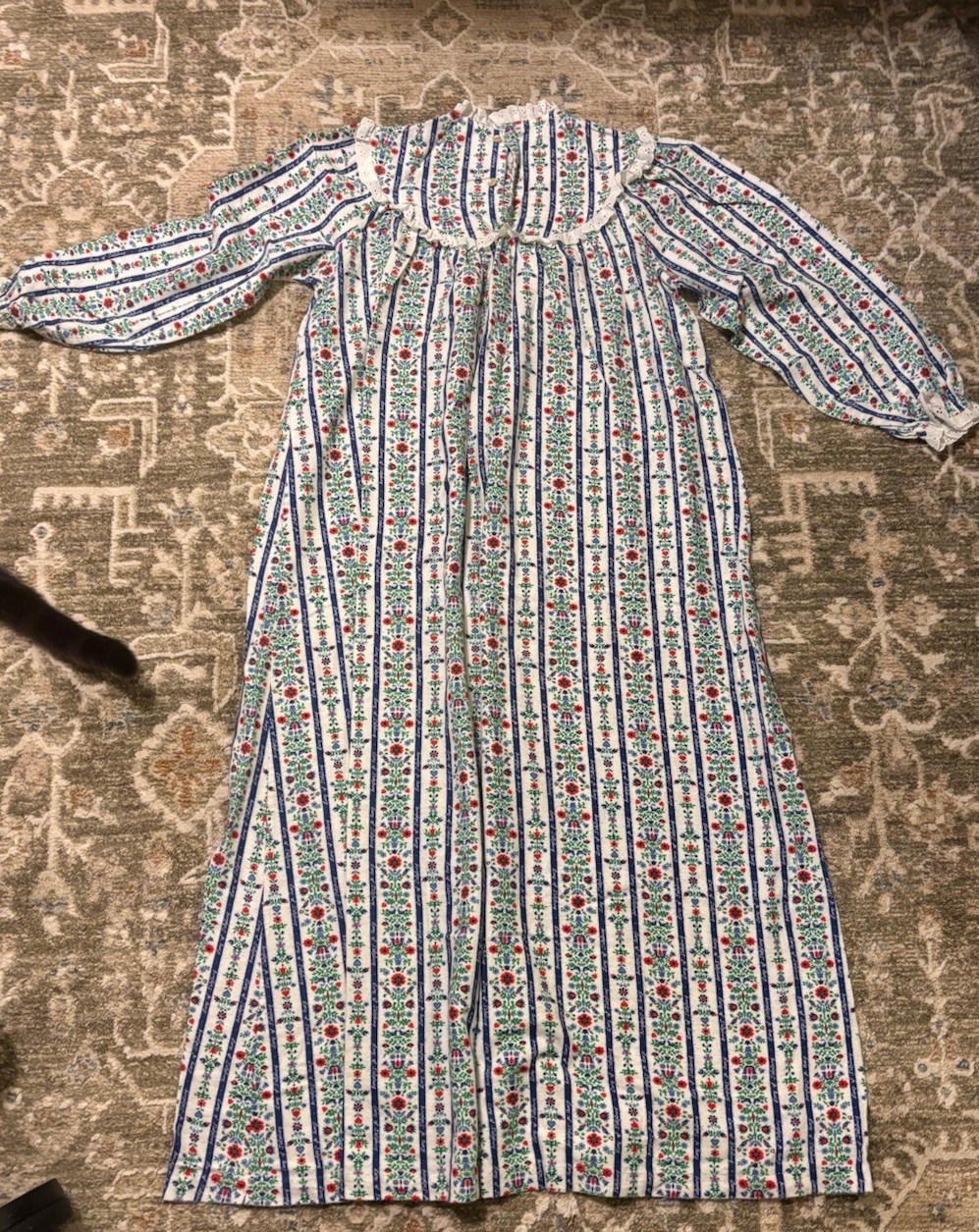 Lanz of Salzburg Size Large, Vintage Women&rsquo;s Flannel Nightgown, USA, Very Nice!