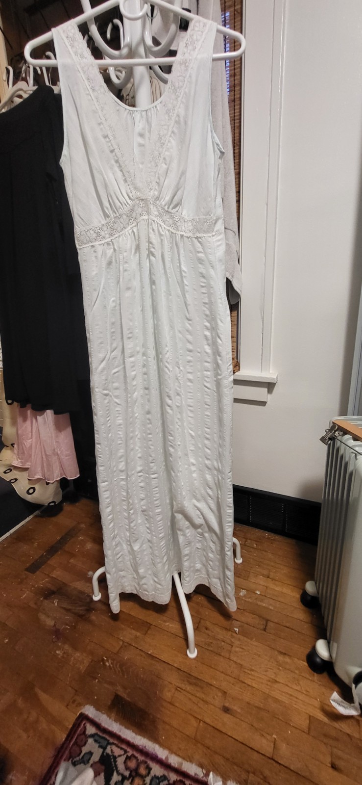 Vintage Miss Elaine Pale Blue & White Lace Trim Empire Waist Nightgown S/M
