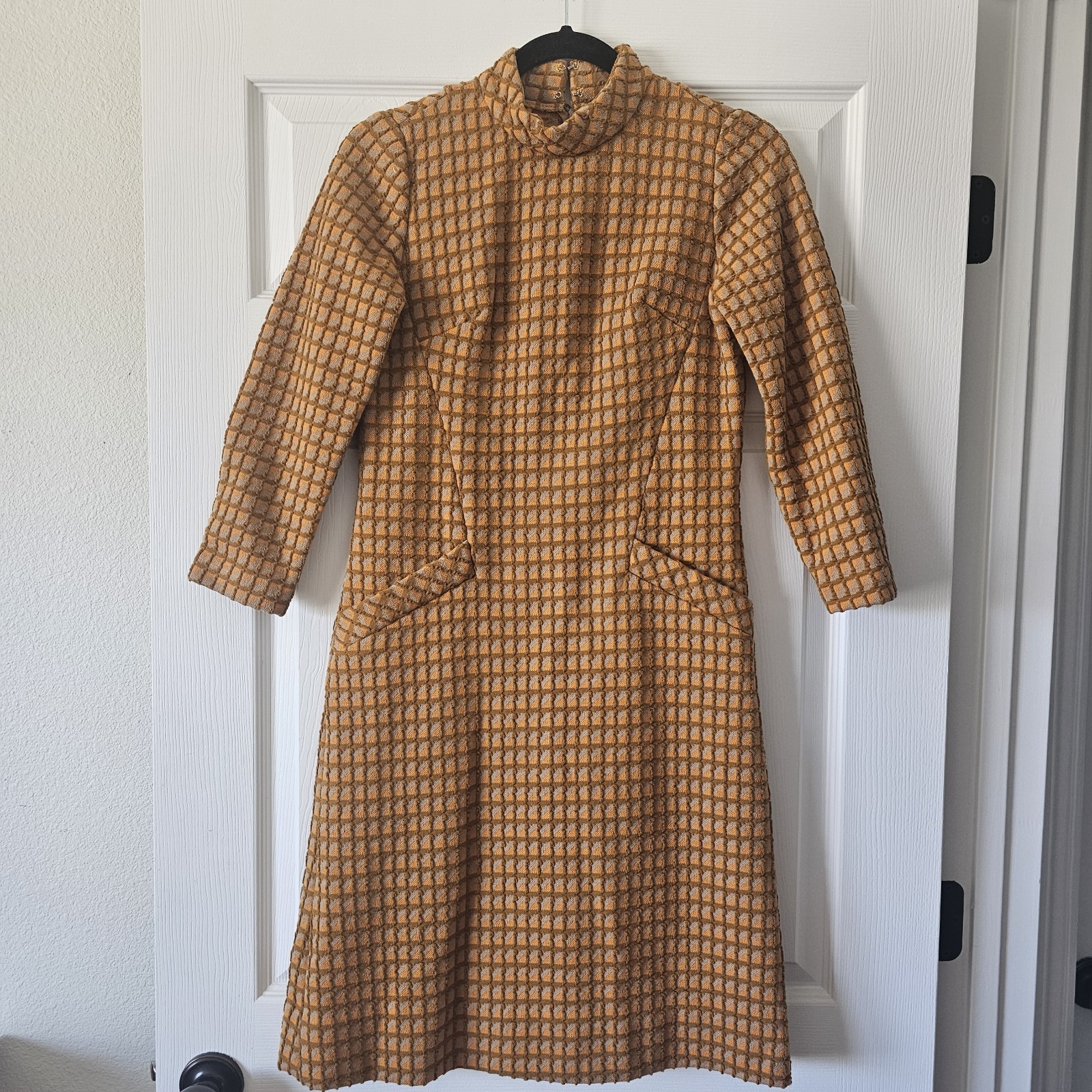 1960s 1970s Vintage Orange Mustard Yellow Mod Spaceage Shift Dress #37