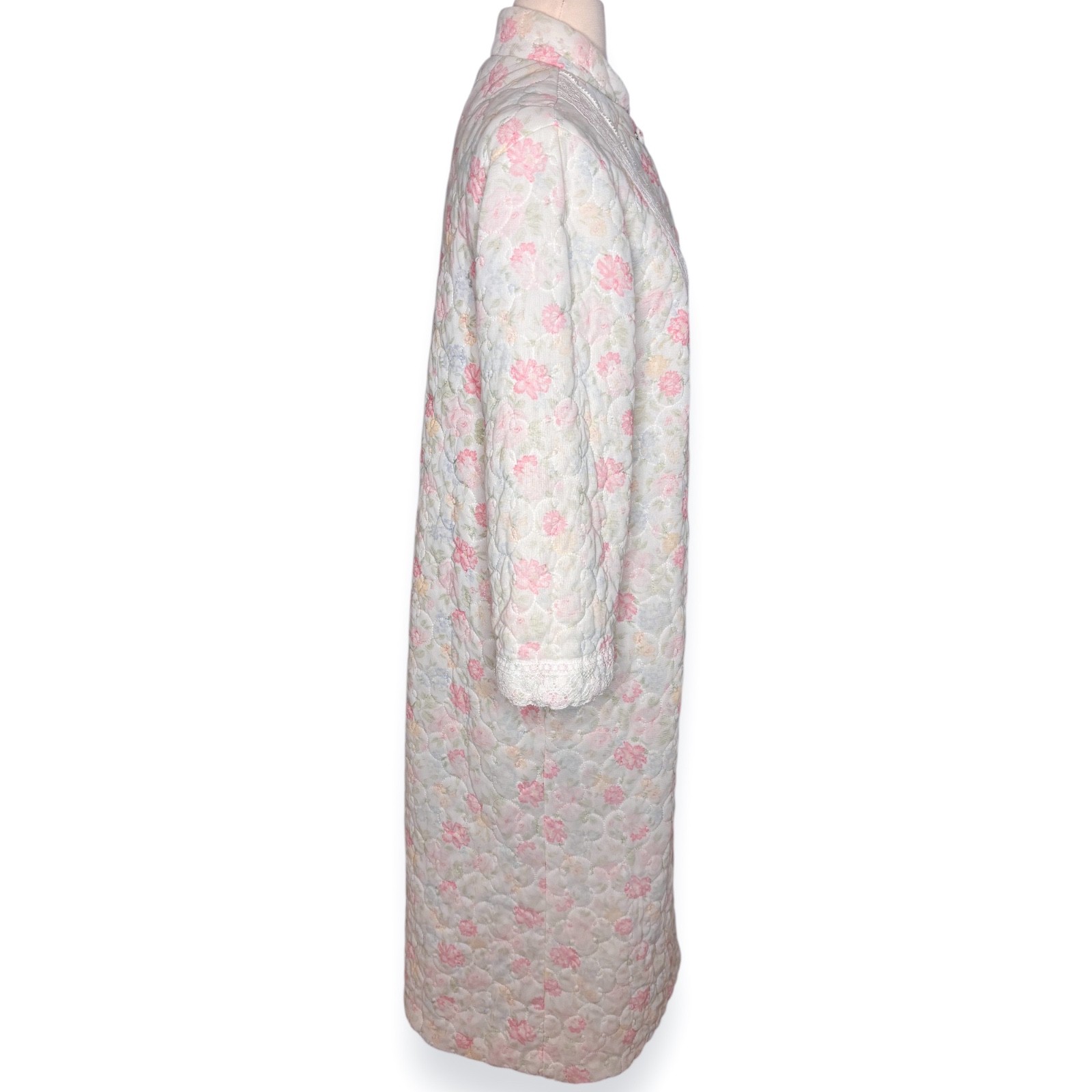 Vintage Sears At Home Wear Quilted Floral Button Front Ivory Pink Robe Housecoat