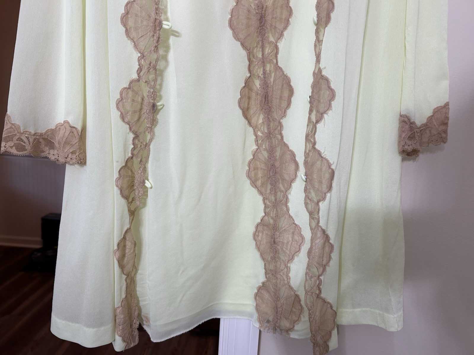 Vintage Emilio Pucci Formfit Rogers Nightgown Robe Lingerie Lace Detail Ivory