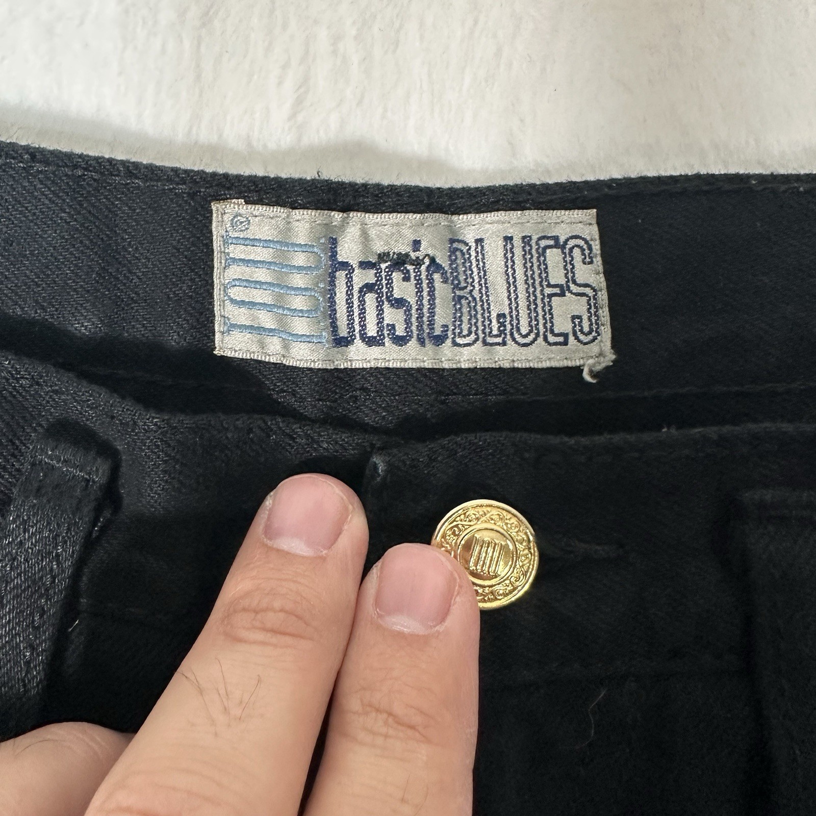VTG 90s Basic Blues Black High Waisted Mom Jeans Gold Floral Embroidery Size 9