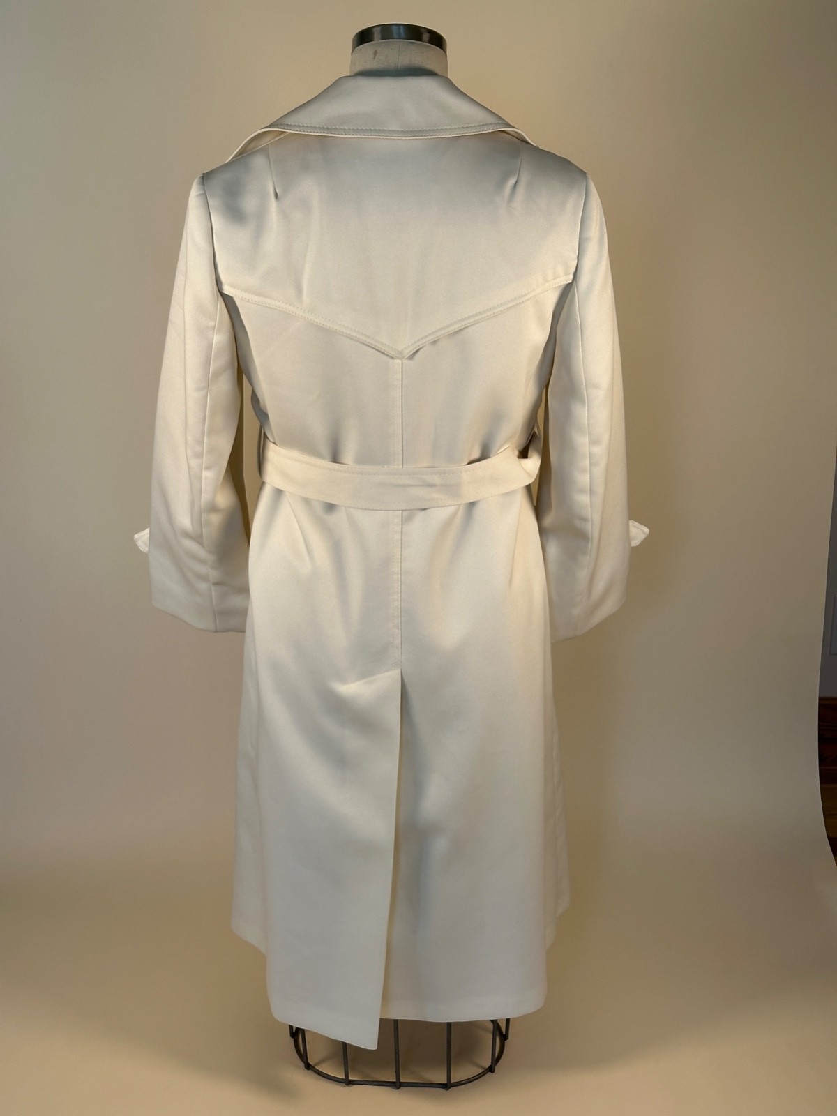 Vintage 70s London Fog Maincoats Trench Coat Ivory Belted USA Made 8