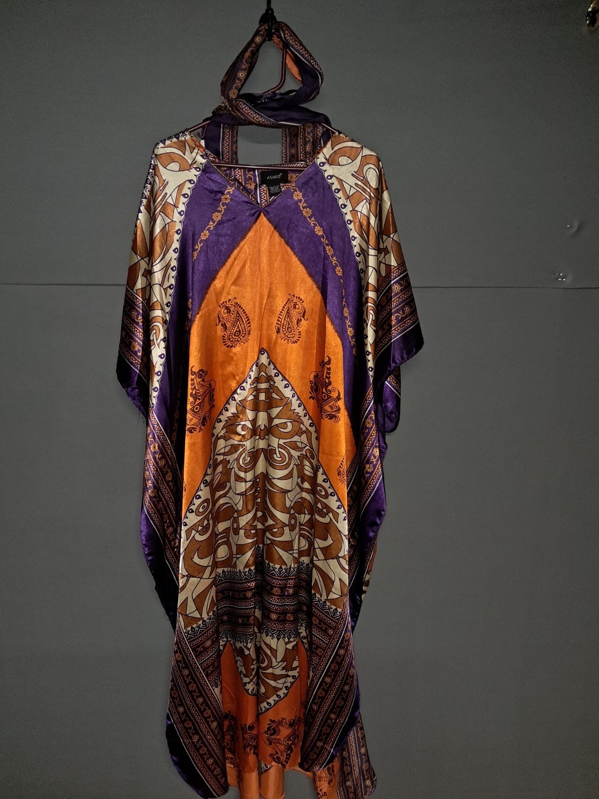 Women&rsquo;s 80s Vintage Caftan | A Timeless Classic Perfect for Lounging