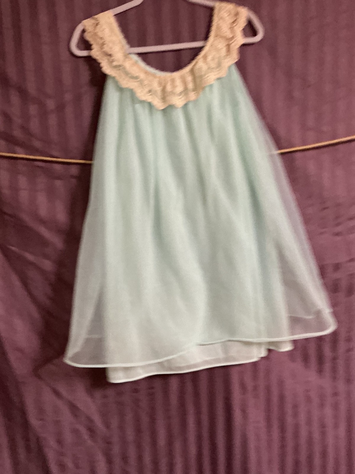 VINTAGE 2 LAYER NYLON SEMI SHHEER NEGLIGEE LACE TRIM SZ. L PALE TEAL