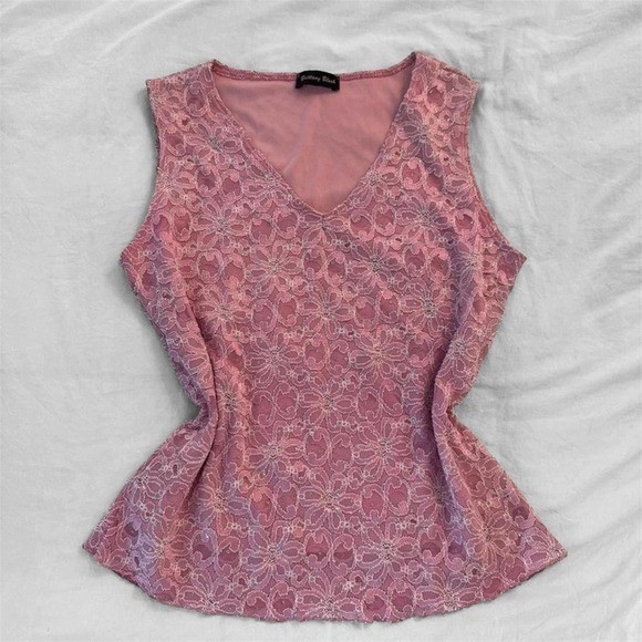 2000s deadstock Brittany Black baby pink floral lace tank