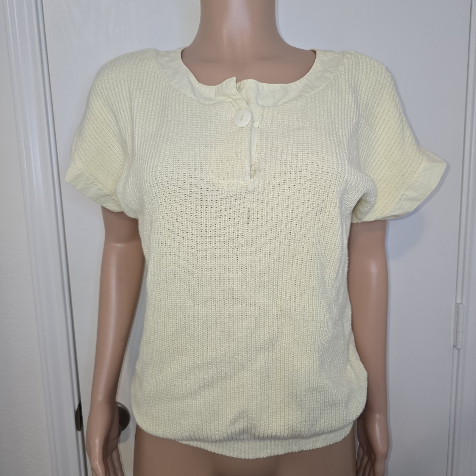 VTG Hand Knit Pastel Yellow Shirt Retro Boxy Cottagecore Soft Girl Dainty Sz L