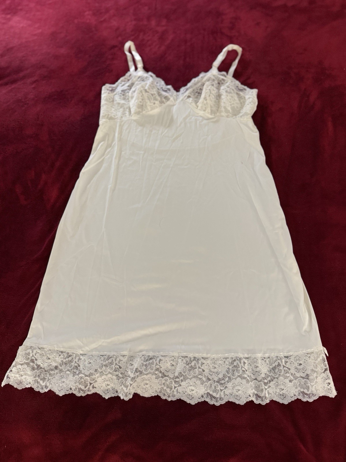 Vtg Vanity Fair “Perfection” Full Slip Size 38 Lace Cups Adjustable Straps